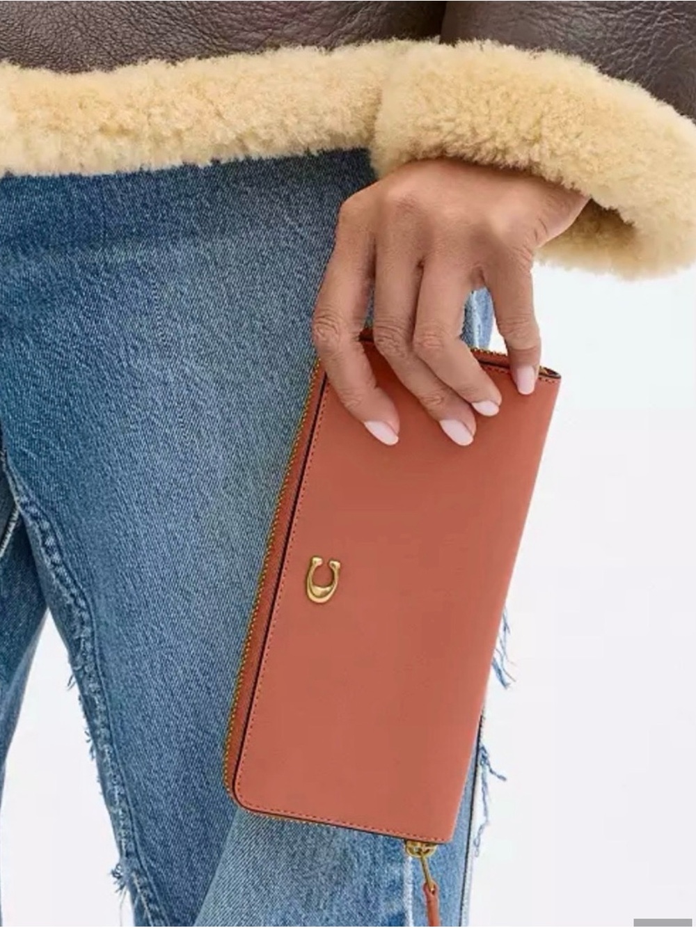 COACH Essential Slim Accordion Zip Wallet dark peach